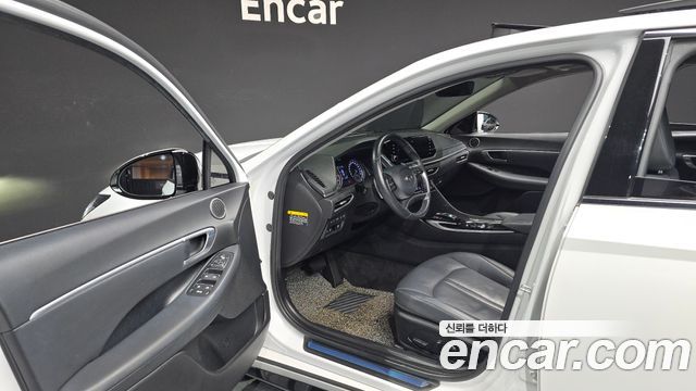Hyundai Sonata (DN8) 2.0 Premium Family 2020 — фото 10