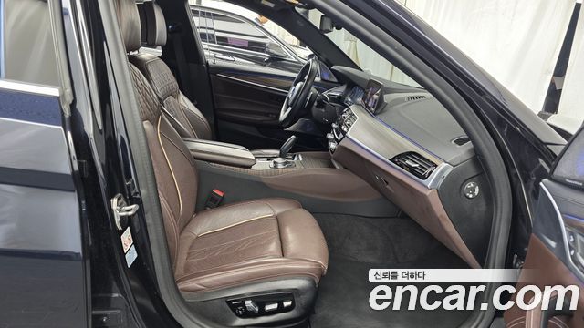 BMW 5 Series (G30) 530i xDrive M Sport Package Plus 2019 — фото 15
