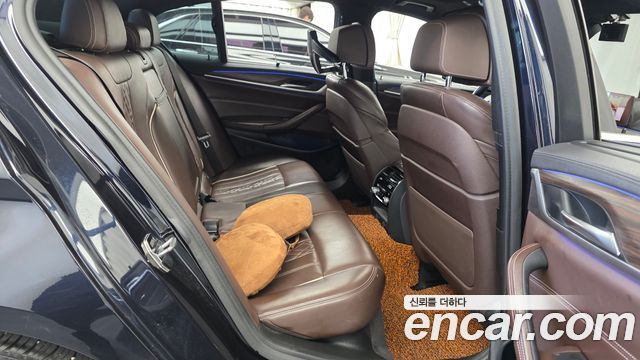 BMW 5 Series (G30) 530i xDrive M Sport Package Plus 2019 — фото 16