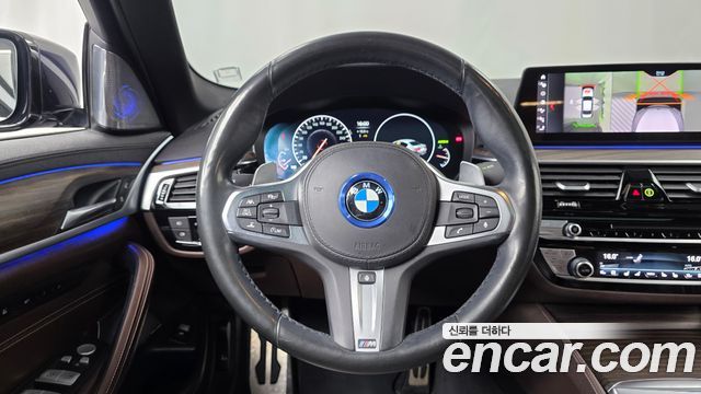 BMW 5 Series (G30) 530i xDrive M Sport Package Plus 2019 — фото 17