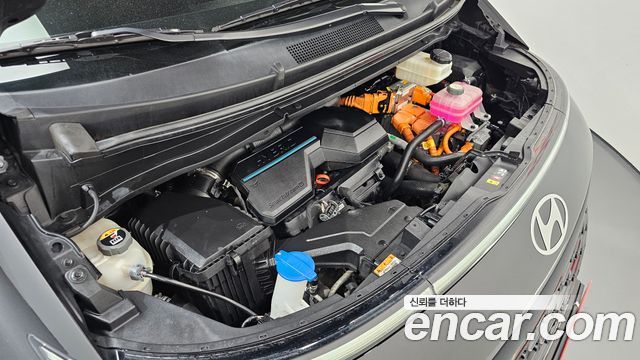 Hyundai Staria HEV 1.6 Cargo 5-Seater Modern 2025 — фото 6