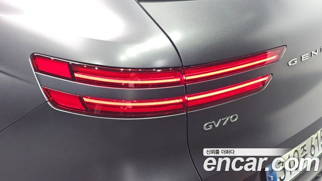 Genesis GV70 2.5T Gasoline 2WD 2023 — фото 23