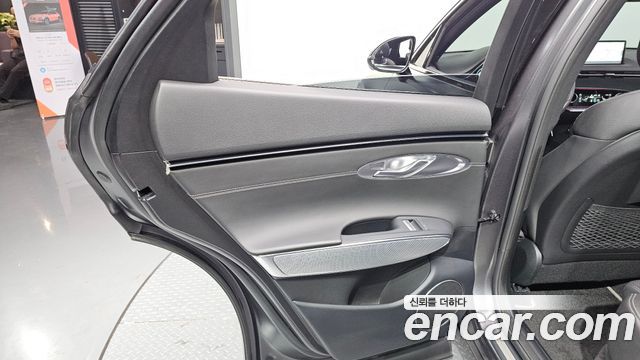 Genesis GV70 2.5T Gasoline 2WD 2023 — фото 25