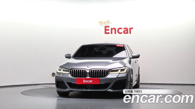 BMW 5 Series (G30) 520i M Sport 2023 — фото 3
