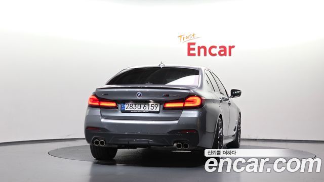 BMW 5 Series (G30) 520i M Sport 2023 — фото 4
