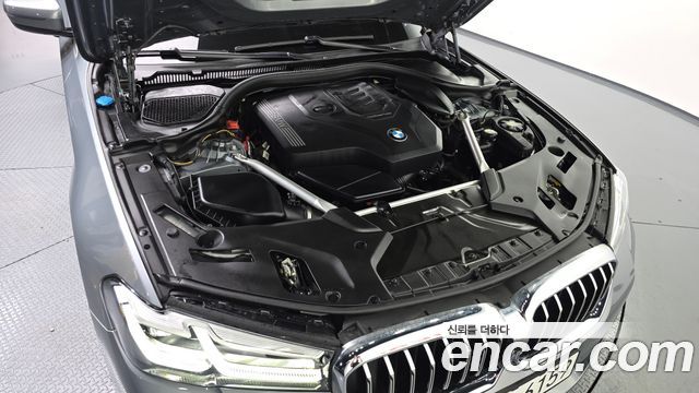 BMW 5 Series (G30) 520i M Sport 2023 — фото 6