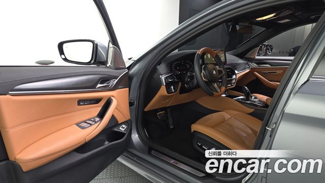 BMW 5 Series (G30) 520i M Sport 2023 — фото 10