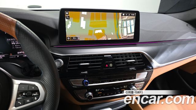 BMW 5 Series (G30) 520i M Sport 2023 — фото 18