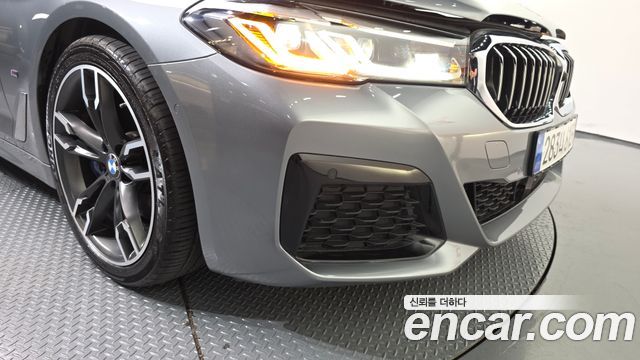 BMW 5 Series (G30) 520i M Sport 2023 — фото 28
