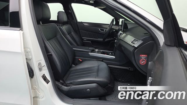 Mercedes-Benz E-Class (W212) E220 Bluetec Avantgarde Sport 2016 — фото 11