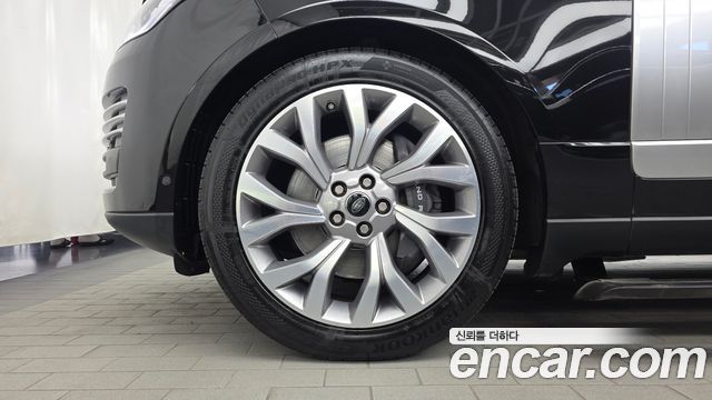 Land Rover Range Rover (IV) 4.4 SDV8 AB DIESEL 2018 — фото 5