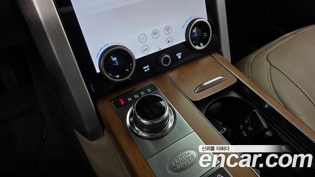 Land Rover Range Rover (IV) 4.4 SDV8 AB DIESEL 2018 — фото 9