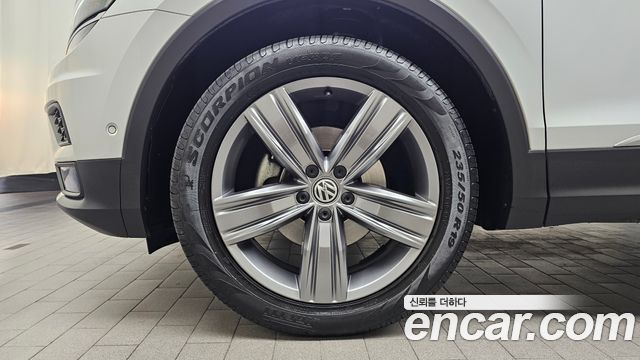 Volkswagen Tiguan (II) 2.0 TDI 4Motion Prestige 2018 — фото 5