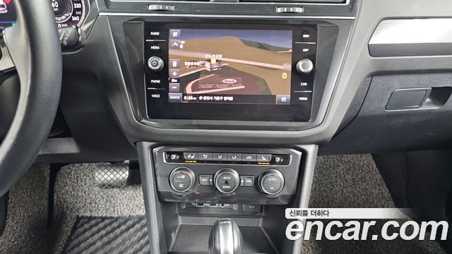 Volkswagen Tiguan (II) 2.0 TDI 4Motion Prestige 2018 — фото 12