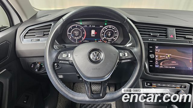 Volkswagen Tiguan (II) 2.0 TDI 4Motion Prestige 2018 — фото 13