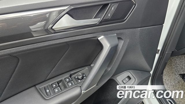 Volkswagen Tiguan (II) 2.0 TDI 4Motion Prestige 2018 — фото 19
