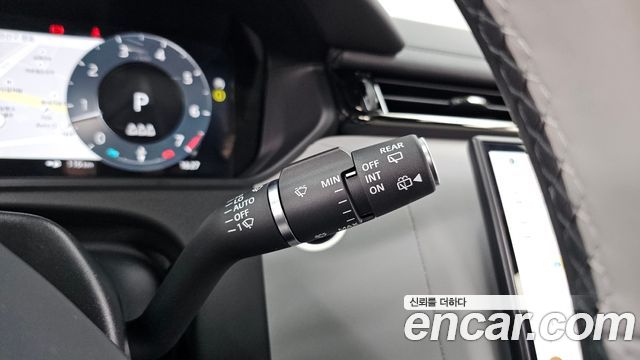 Land Rover Range Rover Velar 2.0 P250 Dynamic SE 2026 — фото 18