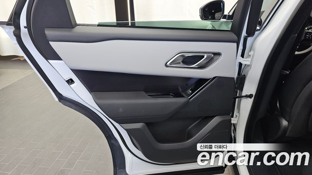 Land Rover Range Rover Velar 2.0 P250 Dynamic SE 2026 — фото 25