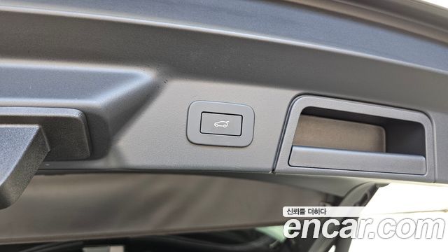Land Rover Range Rover Velar 2.0 P250 Dynamic SE 2026 — фото 27
