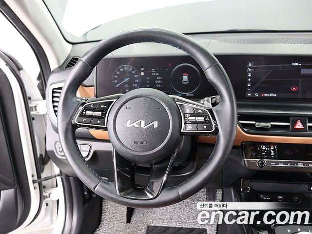 Kia Seltos Gasoline 1.6 Turbo 2WD Signature 2023 — фото 19