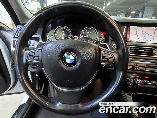 BMW 5 Series (F10) 528i 2015 — фото 8