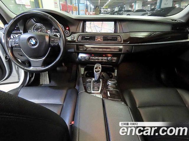 BMW 5 Series (F10) 528i 2015 — фото 10
