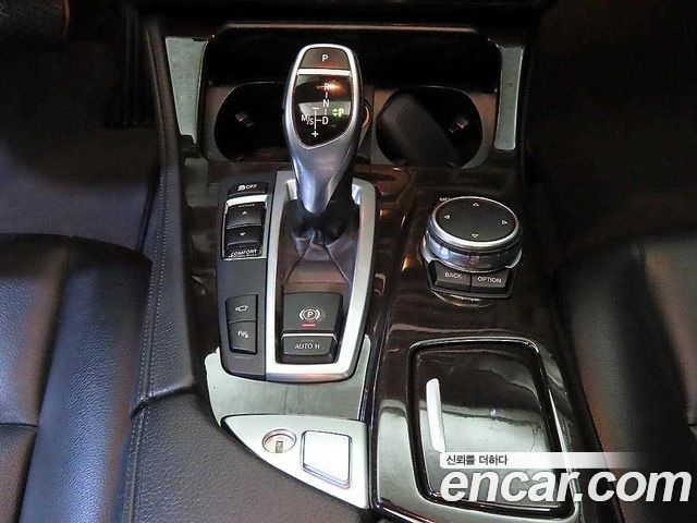 BMW 5 Series (F10) 528i 2015 — фото 16