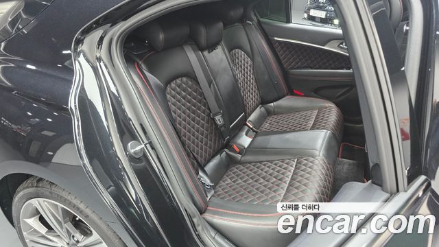 Genesis G70 Shooting Brake Gasoline 2.5T 4WD 2025 — фото 16