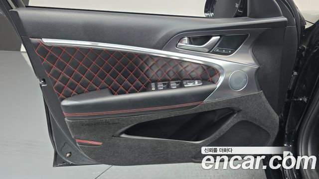 Genesis G70 Shooting Brake Gasoline 2.5T 4WD 2025 — фото 30