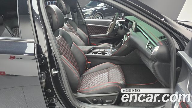 Genesis G70 Shooting Brake Gasoline 2.5T 4WD 2025 — фото 32