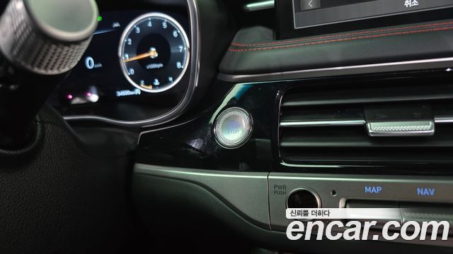 Genesis G70 Shooting Brake Gasoline 2.5T 4WD 2025 — фото 34