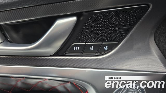 Genesis G70 Shooting Brake Gasoline 2.5T 4WD 2025 — фото 39