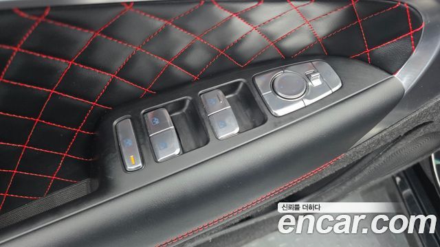 Genesis G70 Shooting Brake Gasoline 2.5T 4WD 2025 — фото 40