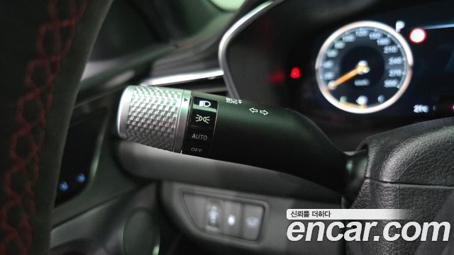 Genesis G70 Shooting Brake Gasoline 2.5T 4WD 2025 — фото 41