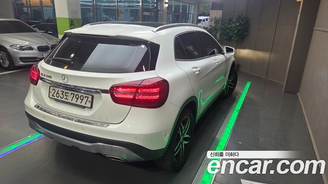 Mercedes-Benz GLA-Class (X156) GLA220 Premium 2019 — фото 4