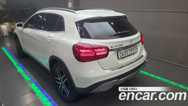 Mercedes-Benz GLA-Class (X156) GLA220 Premium 2019 — фото 6