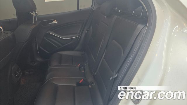 Mercedes-Benz GLA-Class (X156) GLA220 Premium 2019 — фото 17