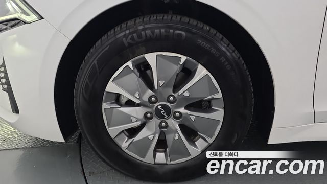 Kia K5 Hybrid (III) Trendy 2023 — фото 5