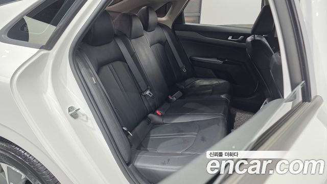 Kia K5 Hybrid (III) Trendy 2023 — фото 16