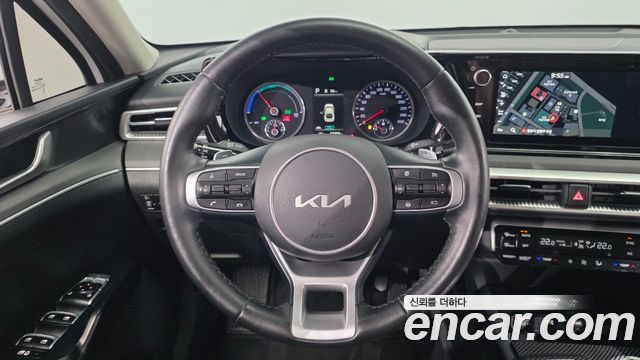 Kia K5 Hybrid (III) Trendy 2023 — фото 18