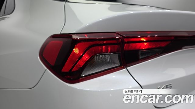 Kia K5 Hybrid (III) Trendy 2023 — фото 29