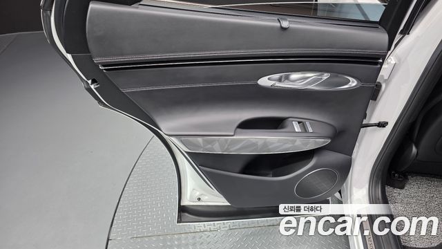 Genesis GV70 2.5T Gasoline AWD 2022 — фото 25