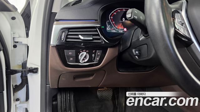 BMW 5 Series (G30) 520d Luxury Plus 2020 — фото 16