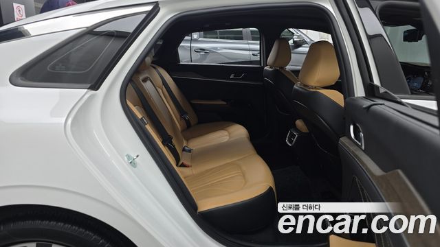 Kia K5 (III) 2.0 Signature 2023 — фото 11