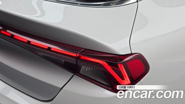 Kia K5 (III) 2.0 Signature 2023 — фото 23
