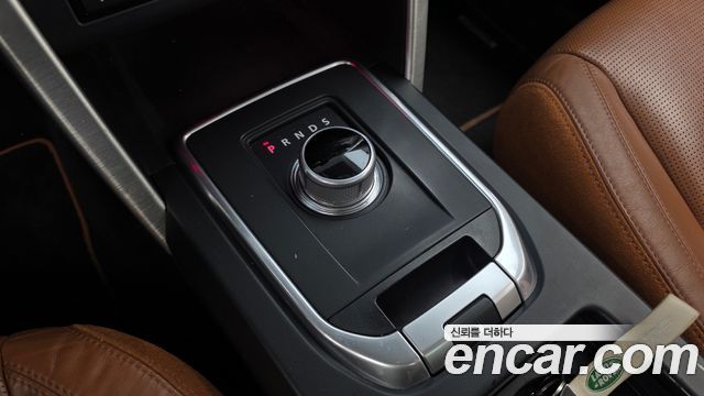 Land Rover Discovery Sport 2.2 SD4 HSE Luxury 2015 — фото 9