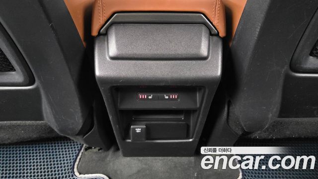 Land Rover Discovery Sport 2.2 SD4 HSE Luxury 2015 — фото 19