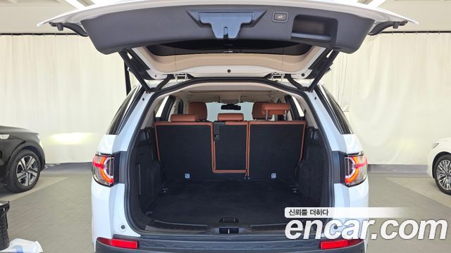 Land Rover Discovery Sport 2.2 SD4 HSE Luxury 2015 — фото 20