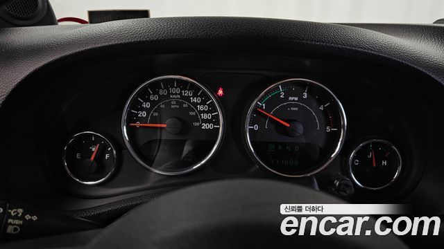 Jeep Wrangler (JK) 2.8 Diesel Sahara 4Door 2013 — фото 8