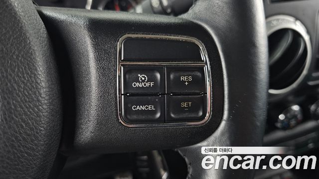 Jeep Wrangler (JK) 2.8 Diesel Sahara 4Door 2013 — фото 17